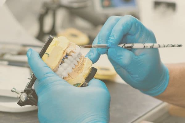 Dental crowns and bridges at Distinctly Dental