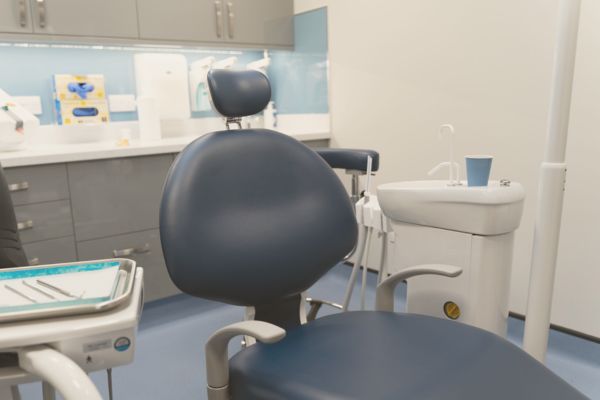Image of a dentist's chair in a dentist's room. Lip repositioning Hatfield.